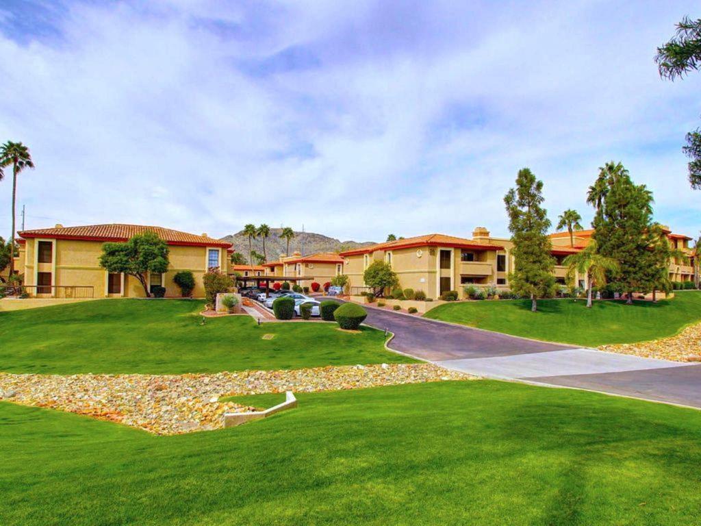 Gated Mountain View Resort Community, Centrally Located, Three Heated Pool-Spa Complexes, Half-Mile To Hiking! Phoenix Luaran gambar