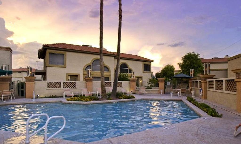 Gated Mountain View Resort Community, Centrally Located, Three Heated Pool-Spa Complexes, Half-Mile To Hiking! Phoenix Luaran gambar